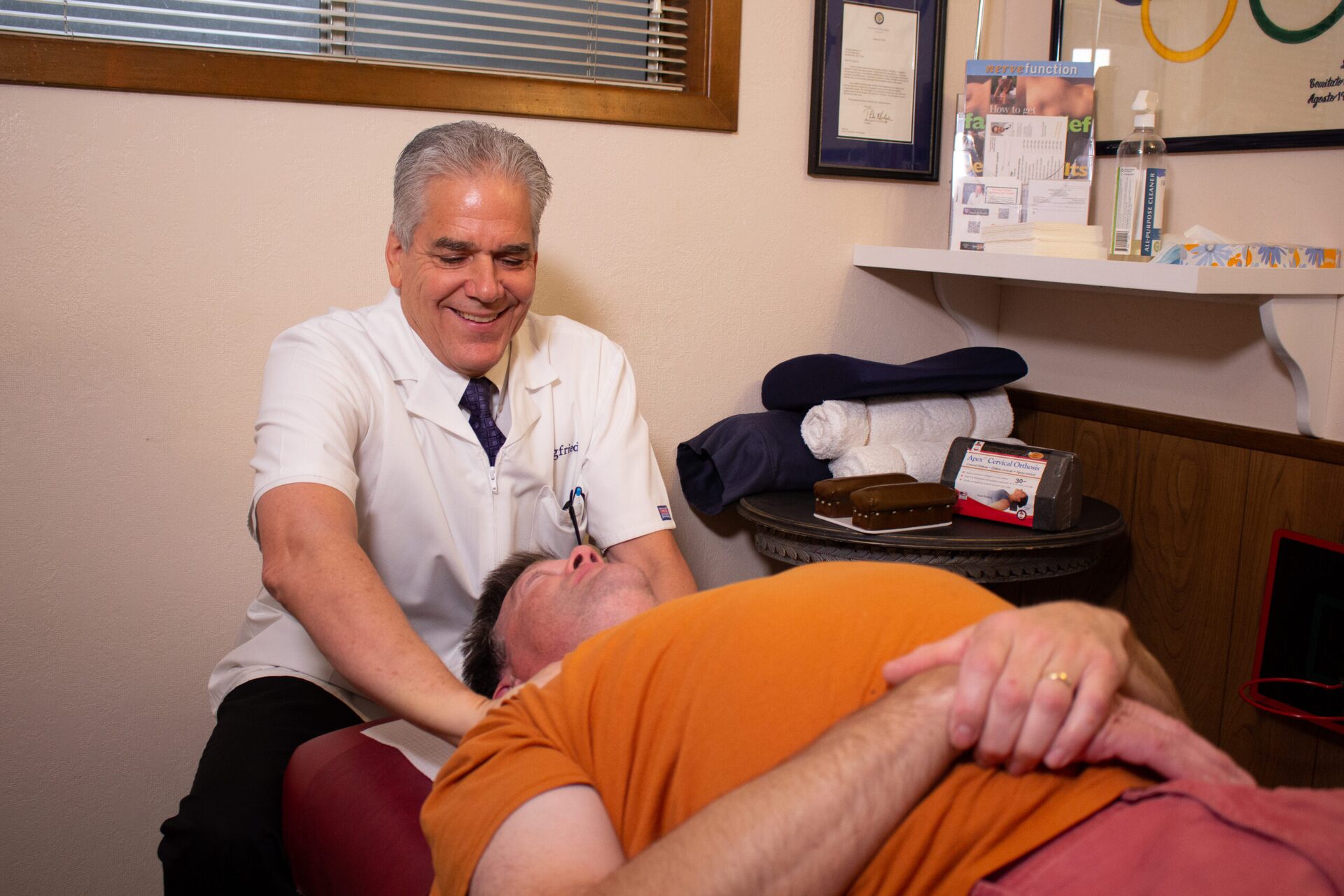 Chiropractic adjustment at Dunn Chiropractic Clinic